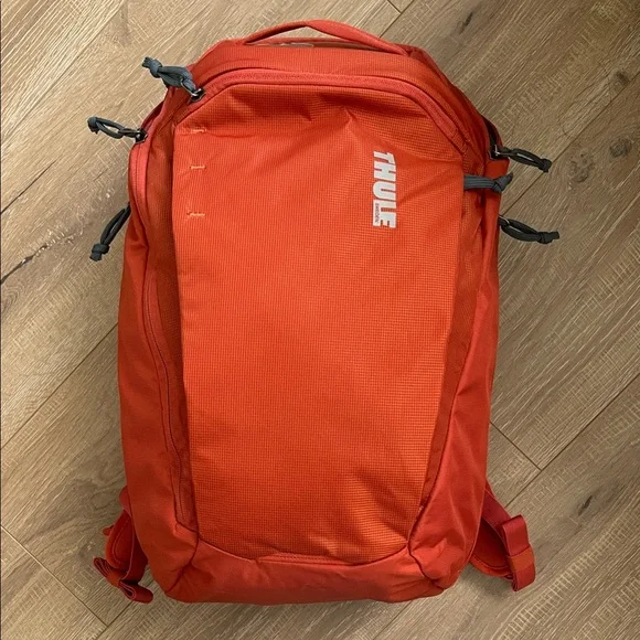 Thule Backpack - Picture 1 of 10
